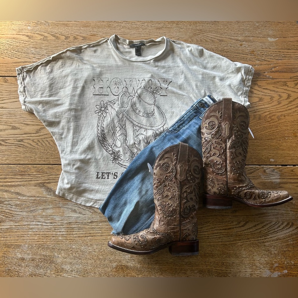 Forever 21 | 🤠Howdy Let’s Get Rowdy Graphic Tee🤠